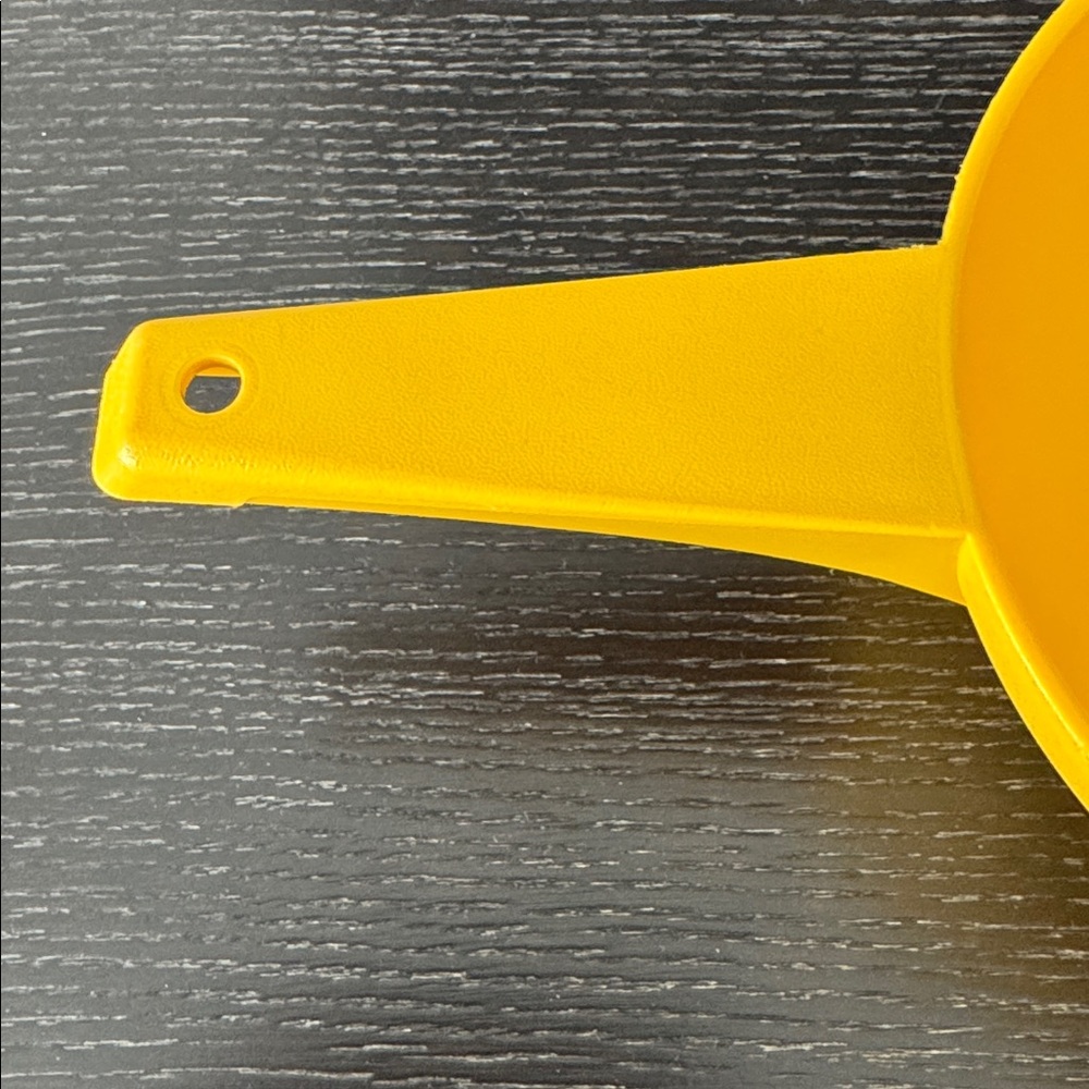Tupperware Yellow Strainer with Handle - Picture 3 of 7